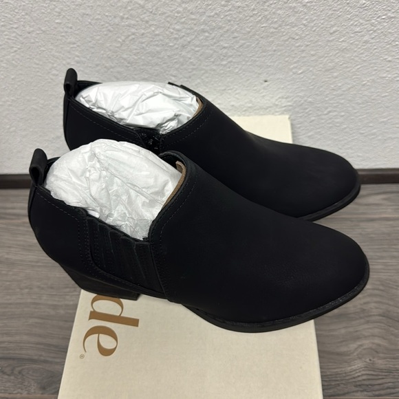 LIFESTRIDE Babe Shootie - Picture 5 of 8